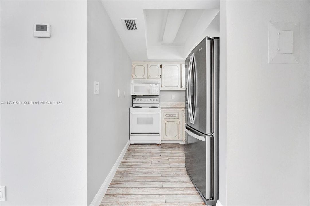 Vendido Recientemente: $105,000 (1 camas, 1 baños, 577 Pies cuadrados)