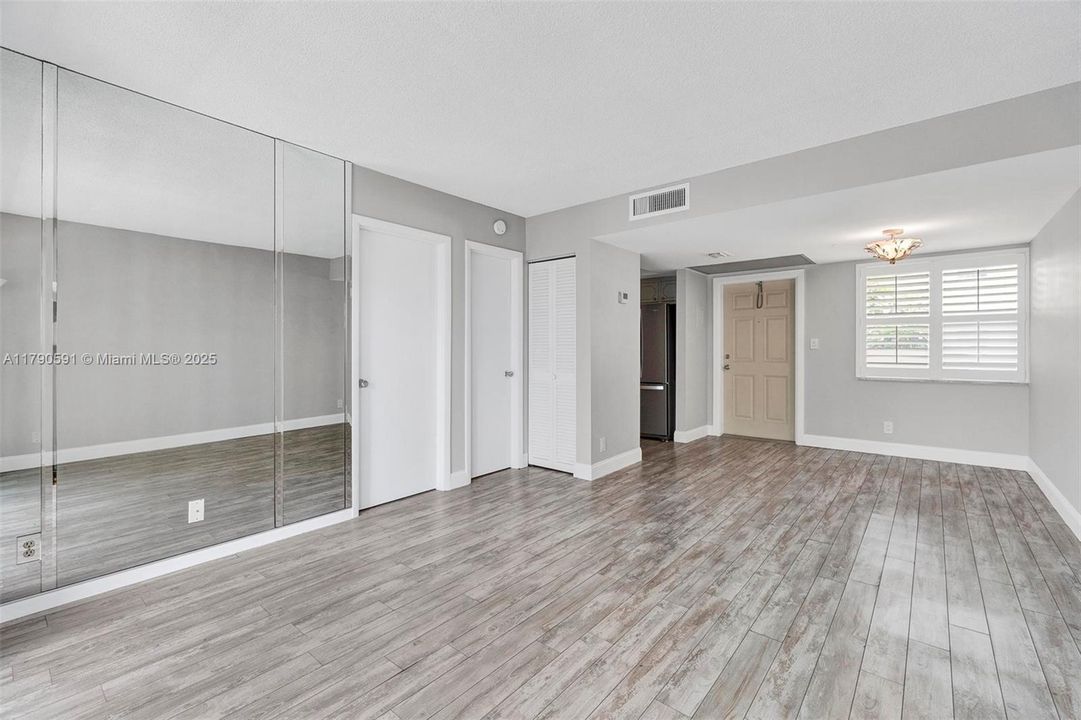 Vendido Recientemente: $105,000 (1 camas, 1 baños, 577 Pies cuadrados)