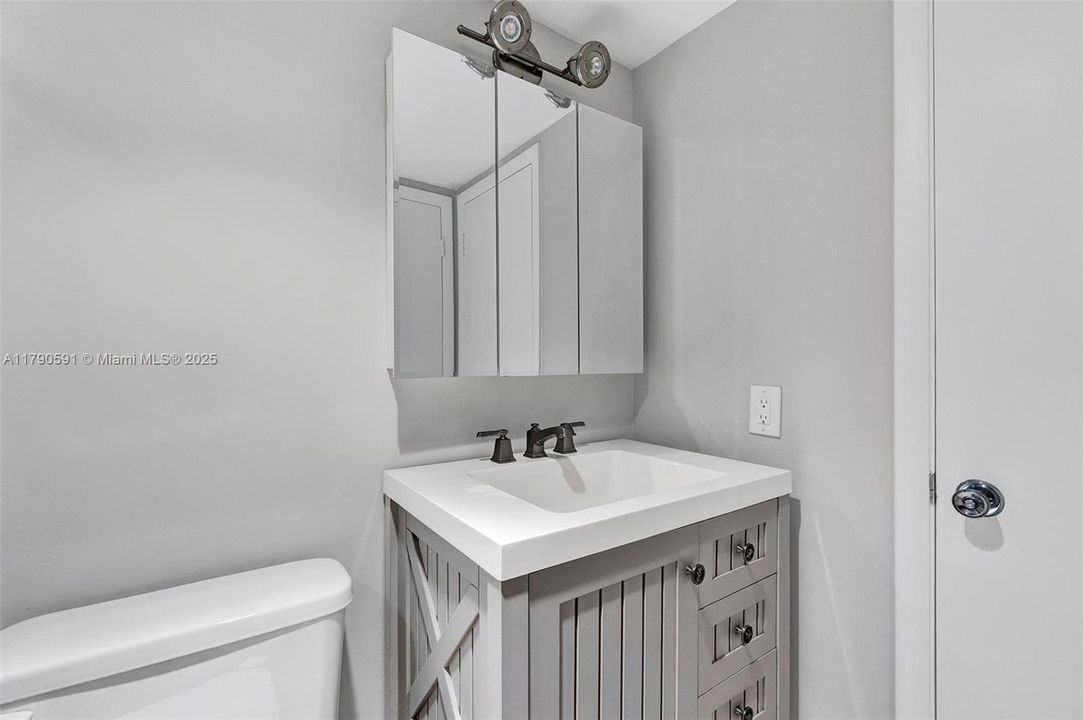 Vendido Recientemente: $105,000 (1 camas, 1 baños, 577 Pies cuadrados)