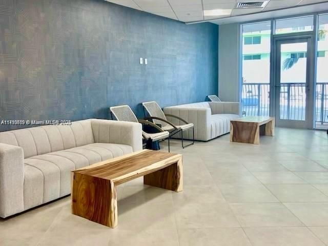 Recently Sold: $240,000 (0 beds, 1 baths, 508 Square Feet)