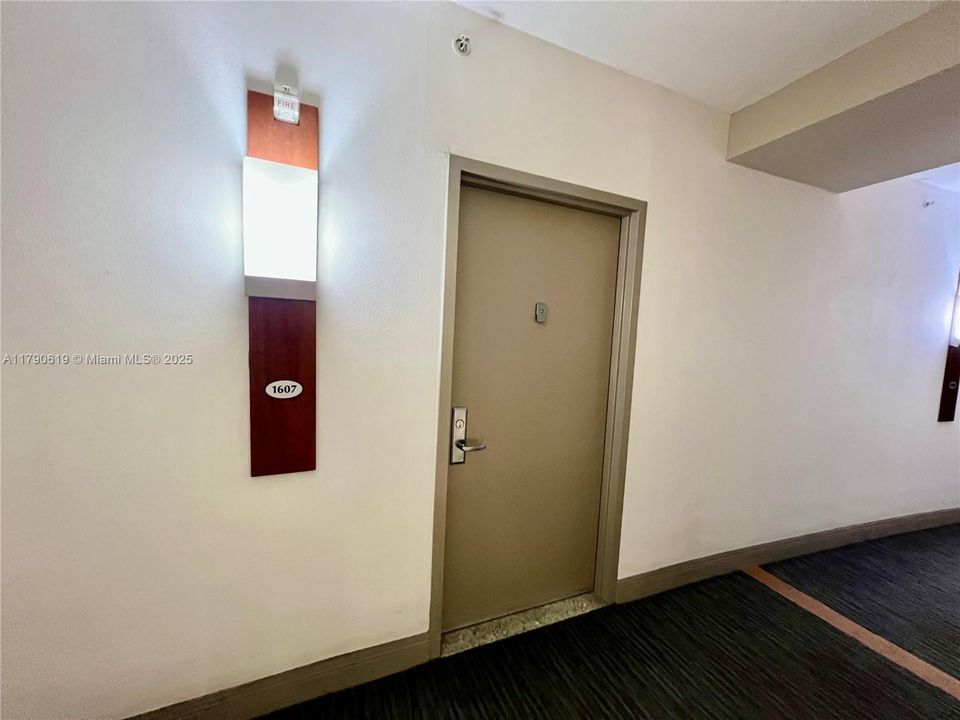 Recently Sold: $240,000 (0 beds, 1 baths, 508 Square Feet)