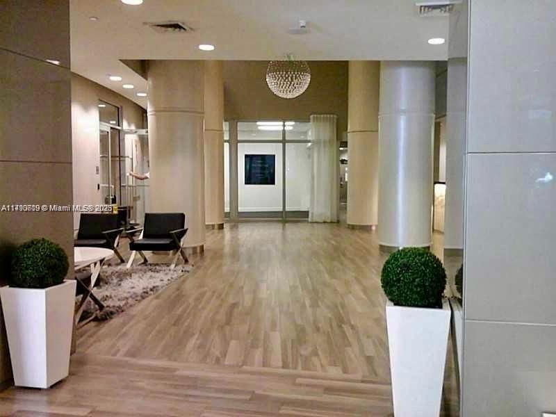 Recently Sold: $240,000 (0 beds, 1 baths, 508 Square Feet)