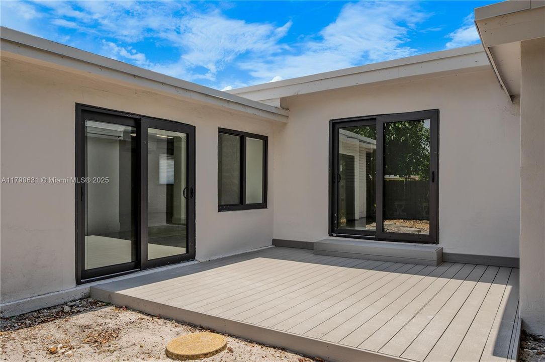 Recently Rented: $2,990 (2 beds, 2 baths, 1100 Square Feet)