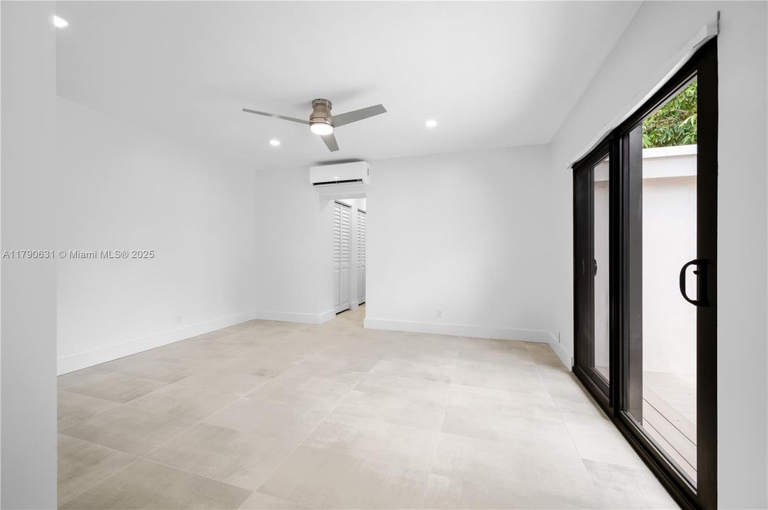 Recently Rented: $2,990 (2 beds, 2 baths, 1100 Square Feet)