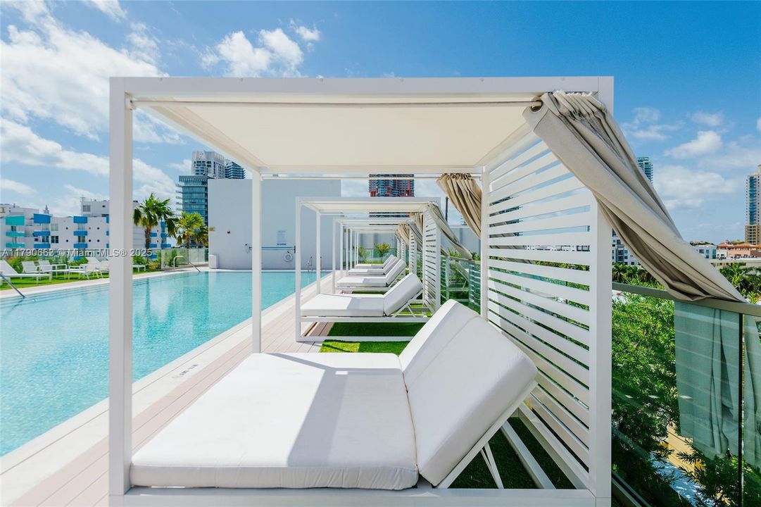 Recientemente alquilado: $21,000 (3 camas, 3 baños, 2397 Pies cuadrados)