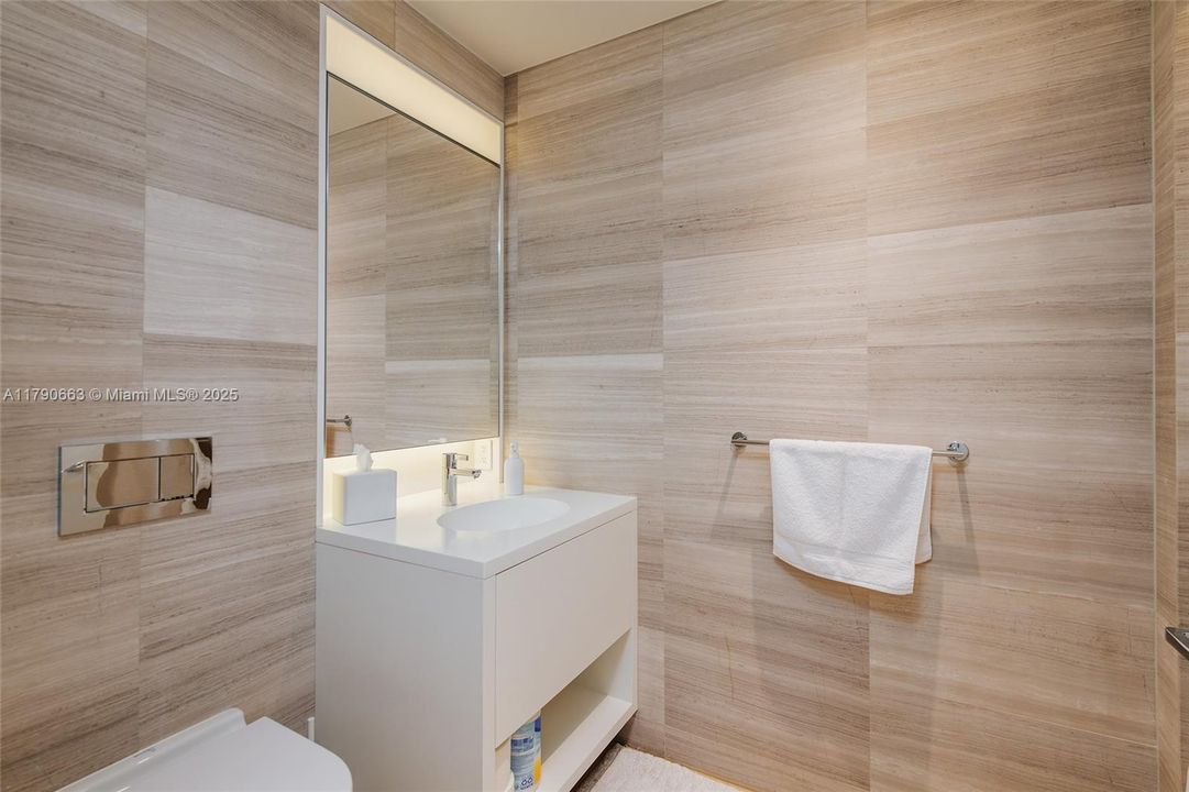 Recientemente alquilado: $21,000 (3 camas, 3 baños, 2397 Pies cuadrados)