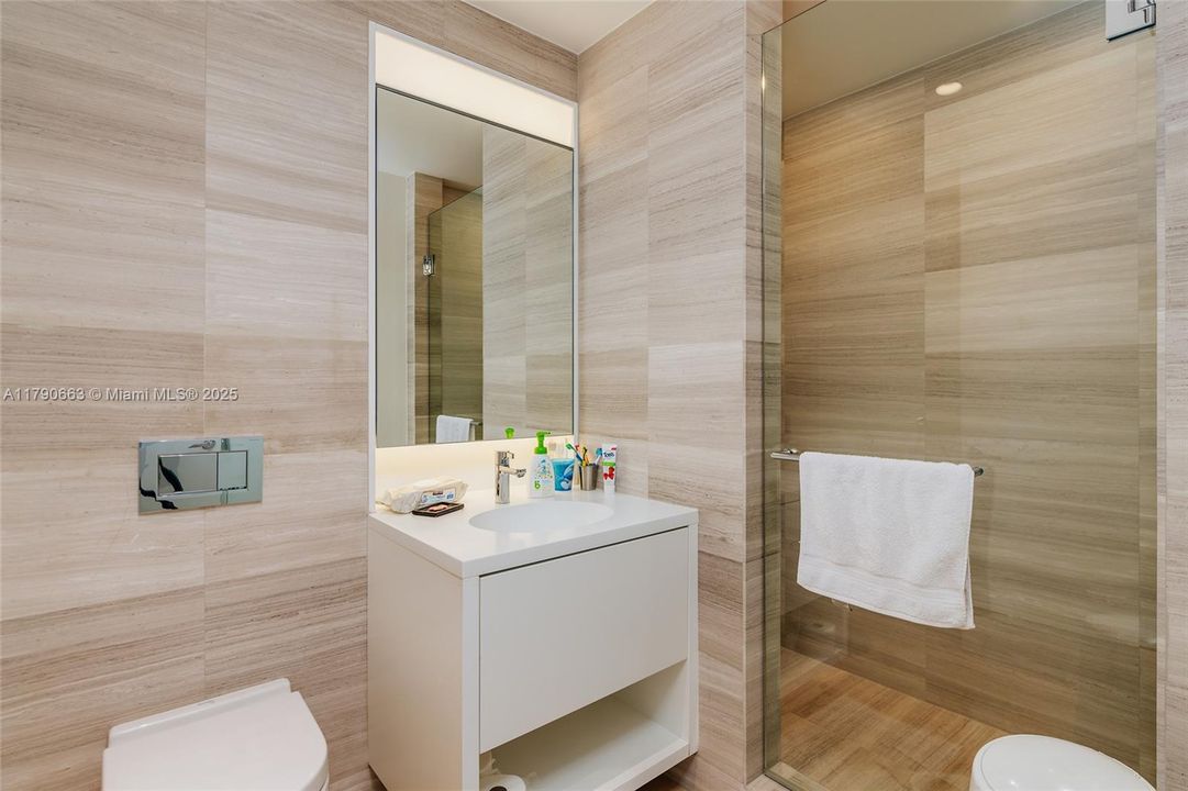 Recientemente alquilado: $21,000 (3 camas, 3 baños, 2397 Pies cuadrados)