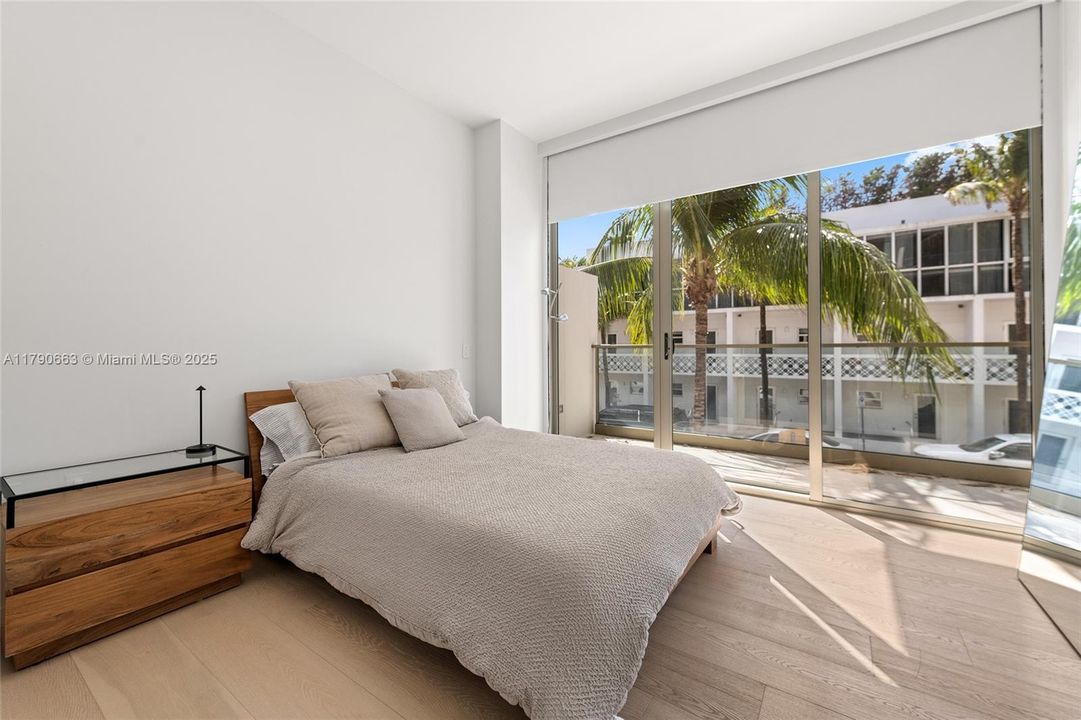 Recientemente alquilado: $21,000 (3 camas, 3 baños, 2397 Pies cuadrados)