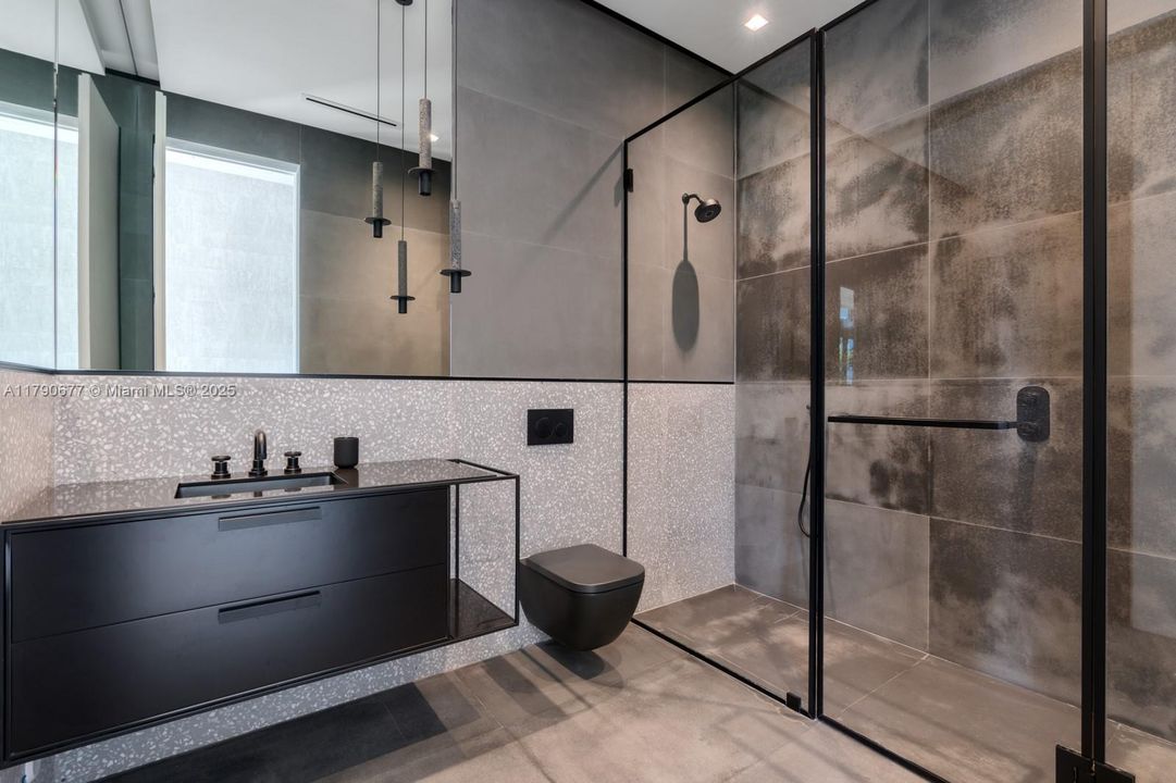 For Sale: $29,950,000 (6 beds, 6 baths, 7635 Square Feet)