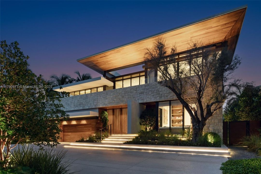 For Sale: $29,950,000 (6 beds, 6 baths, 7635 Square Feet)