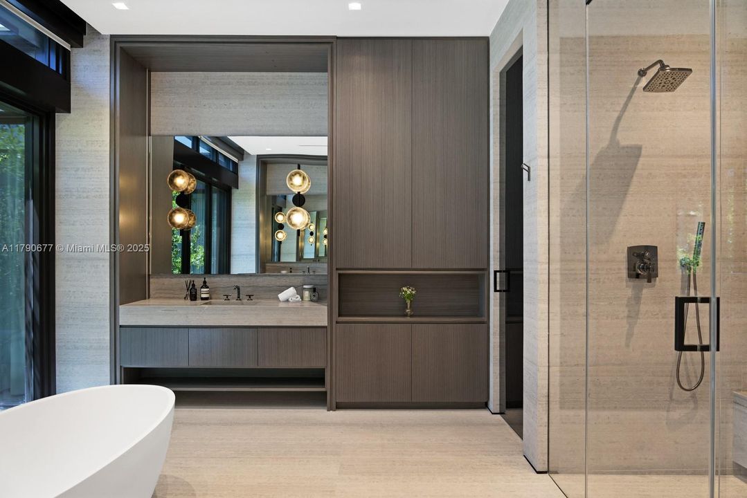 For Sale: $29,950,000 (6 beds, 6 baths, 7635 Square Feet)