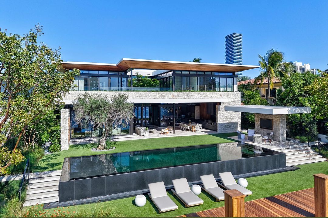 For Sale: $29,950,000 (6 beds, 6 baths, 7635 Square Feet)