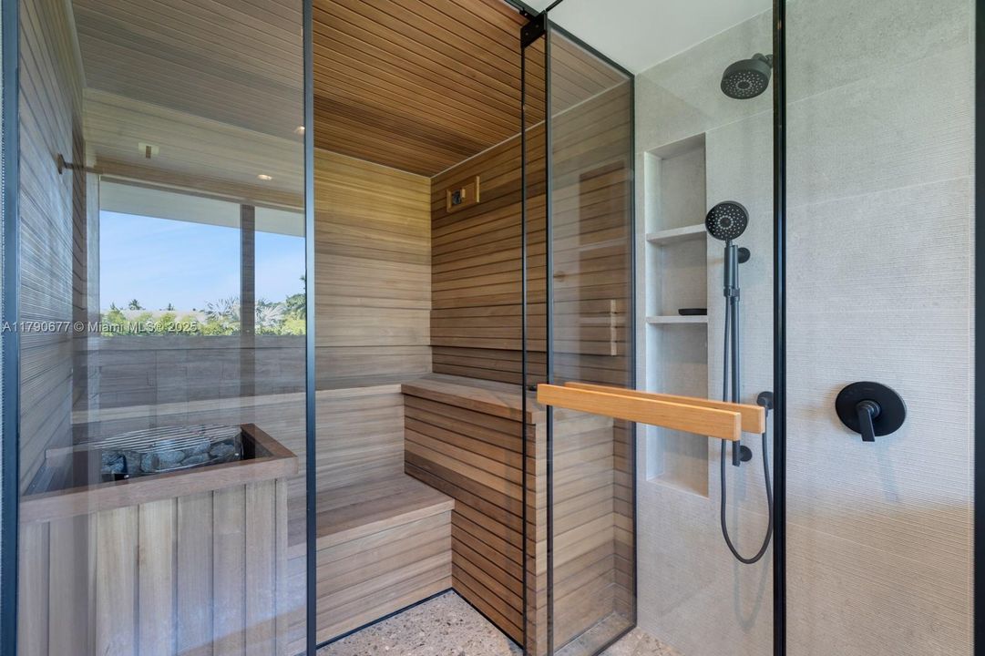 For Sale: $29,950,000 (6 beds, 6 baths, 7635 Square Feet)