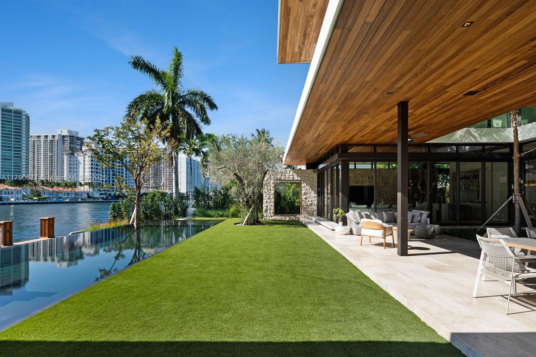 For Sale: $29,950,000 (6 beds, 6 baths, 7635 Square Feet)