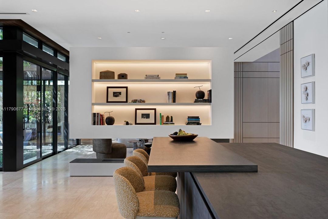 For Sale: $29,950,000 (6 beds, 6 baths, 7635 Square Feet)