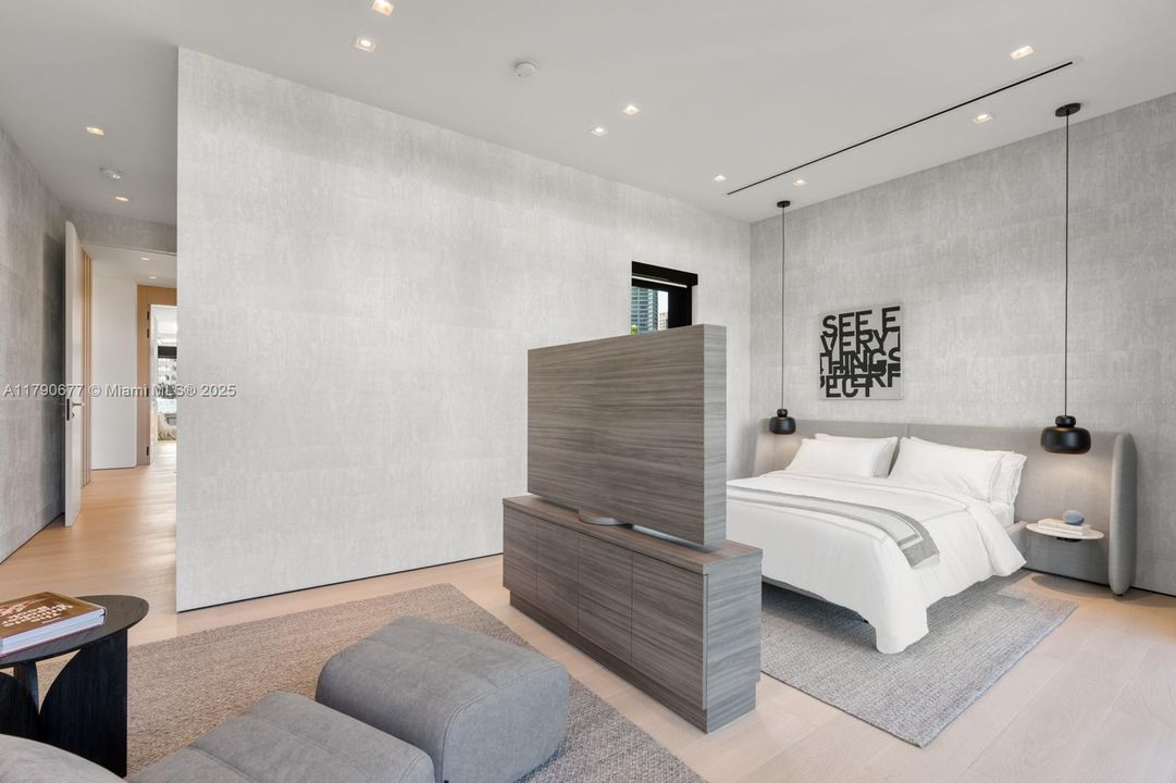 For Sale: $29,950,000 (6 beds, 6 baths, 7635 Square Feet)