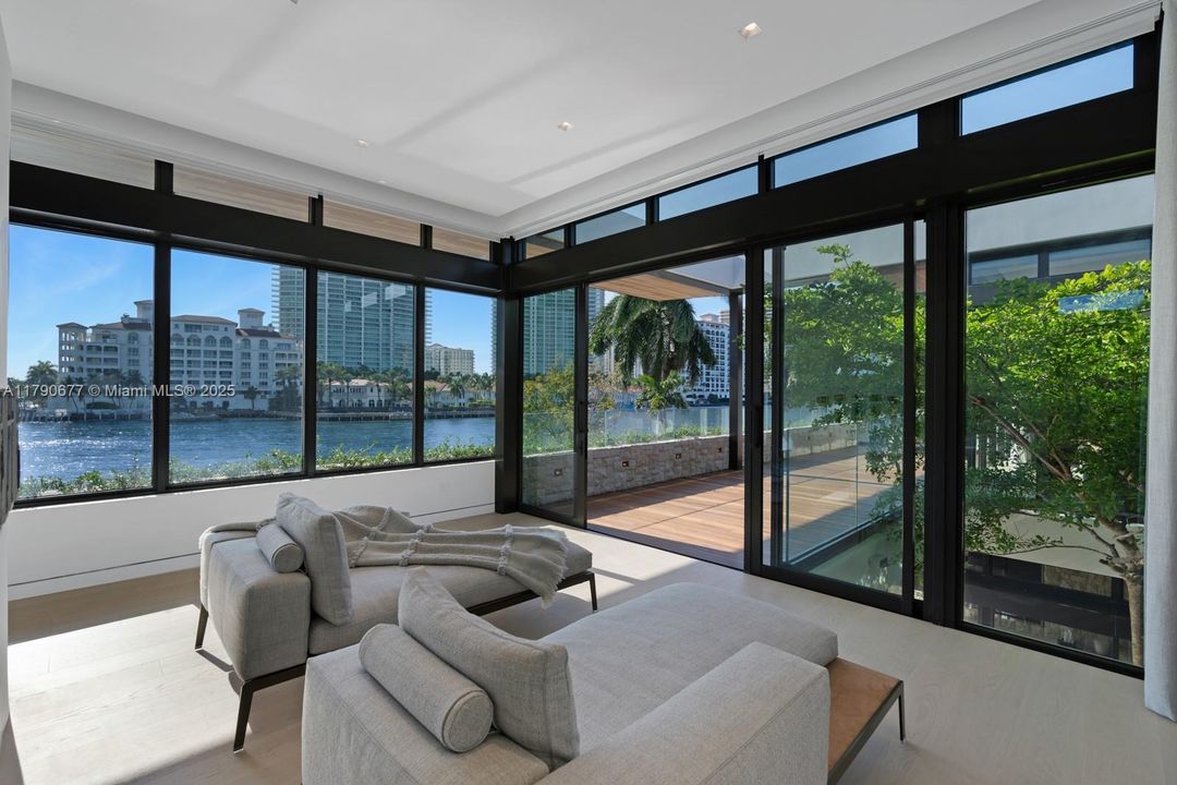 For Sale: $29,950,000 (6 beds, 6 baths, 7635 Square Feet)