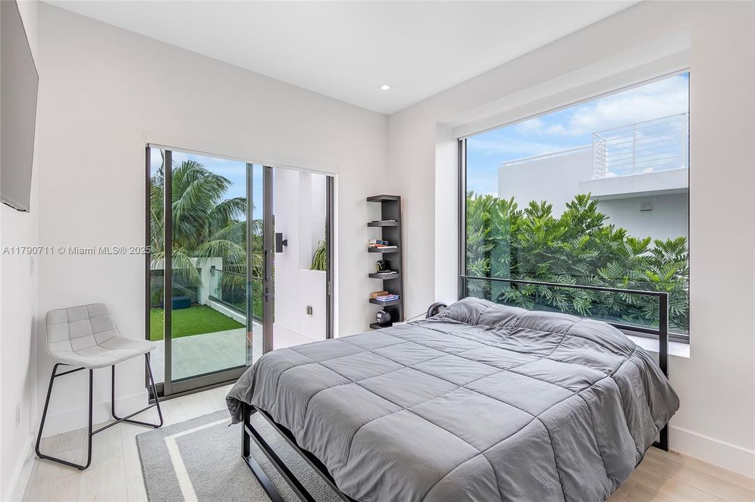 Second bedroom