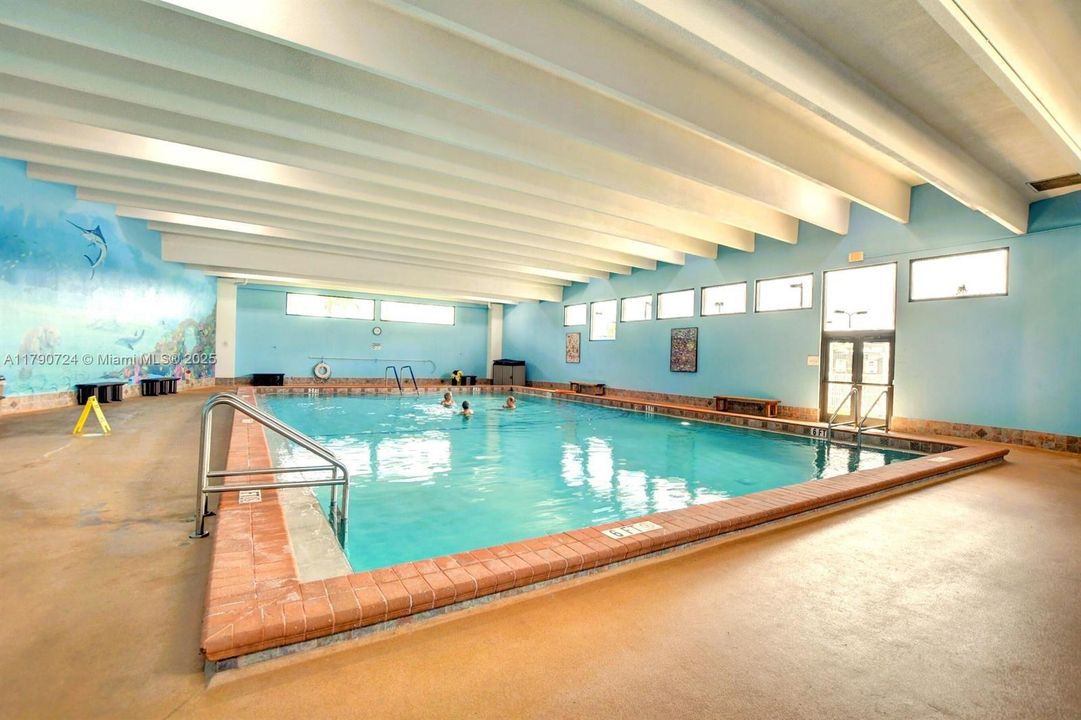 待售: $105,000 (1 贝兹, 1 浴室, 585 平方英尺)