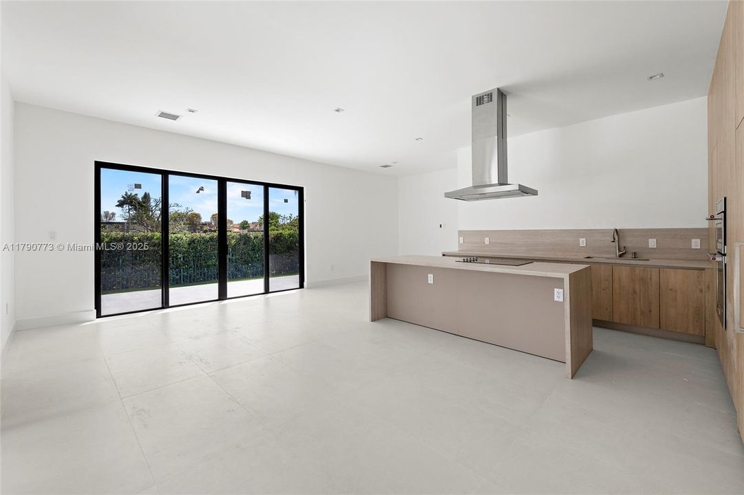 Recently Sold: $1,649,000 (4 beds, 4 baths, 2926 Square Feet)