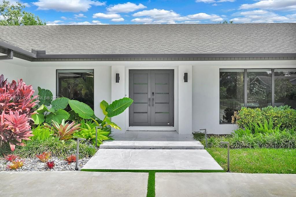 Recently Sold: $1,650,000 (4 beds, 3 baths, 2473 Square Feet)