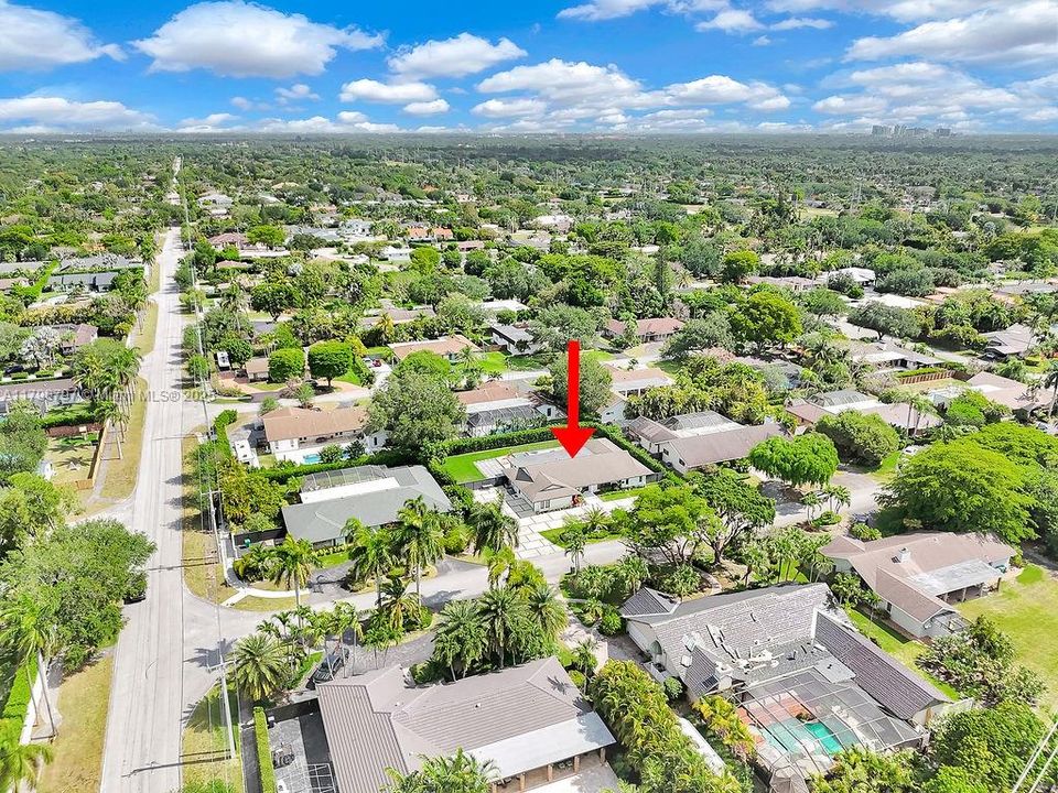 Recently Sold: $1,650,000 (4 beds, 3 baths, 2473 Square Feet)