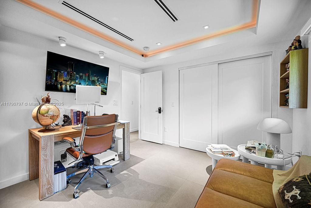 Recently Sold: $1,650,000 (4 beds, 3 baths, 2473 Square Feet)