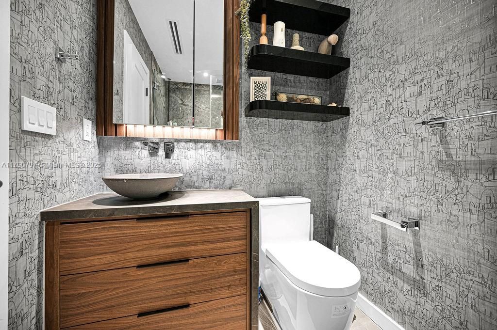 Recently Sold: $1,650,000 (4 beds, 3 baths, 2473 Square Feet)