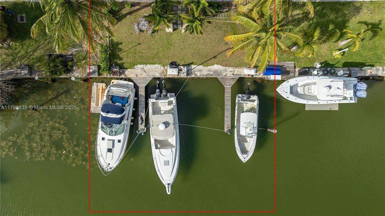 合同活跃: $2,975,000 (5 贝兹, 4 浴室, 3225 平方英尺)