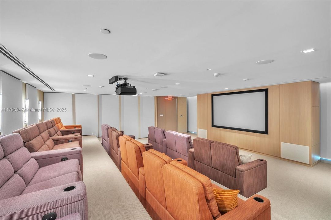 En Venta: $4,724,500 (4 camas, 6 baños, 4401 Pies cuadrados)