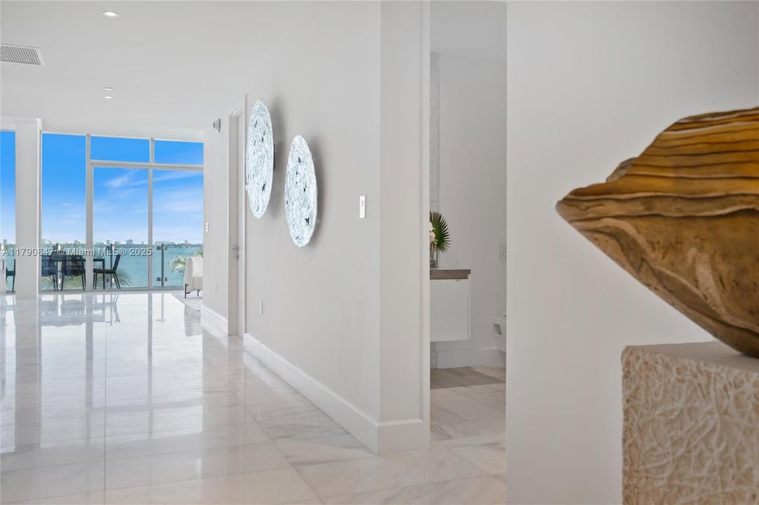 En Venta: $4,724,500 (4 camas, 6 baños, 4401 Pies cuadrados)