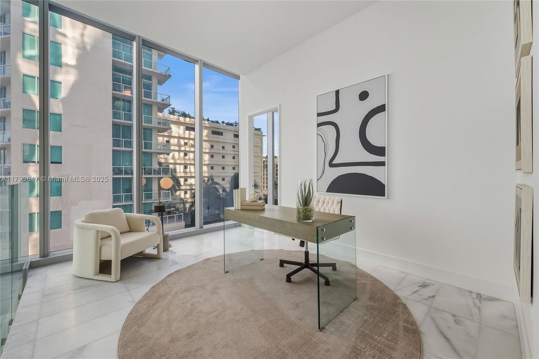 En Venta: $4,724,500 (4 camas, 6 baños, 4401 Pies cuadrados)