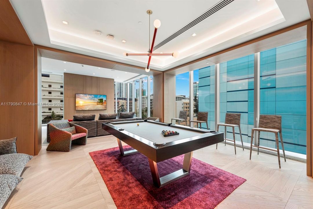 En Venta: $4,724,500 (4 camas, 6 baños, 4401 Pies cuadrados)