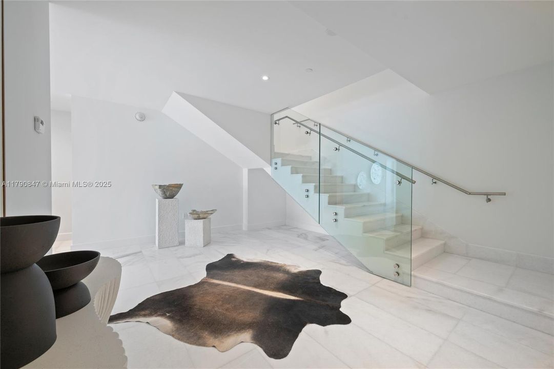 En Venta: $4,724,500 (4 camas, 6 baños, 4401 Pies cuadrados)