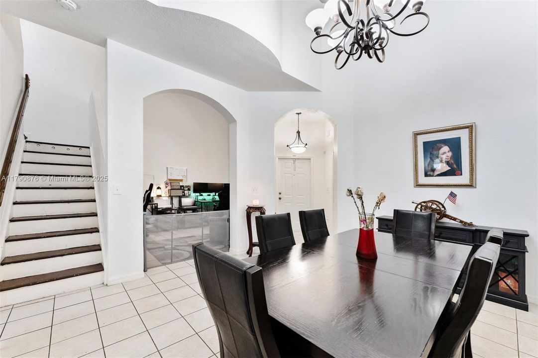 待售: $375,000 (3 贝兹, 2 浴室, 1932 平方英尺)