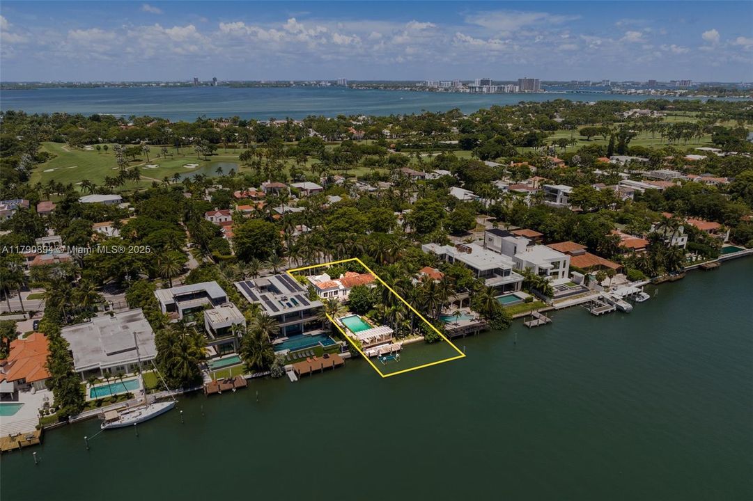 For Sale: $10,950,000 (6 beds, 5 baths, 4535 Square Feet)