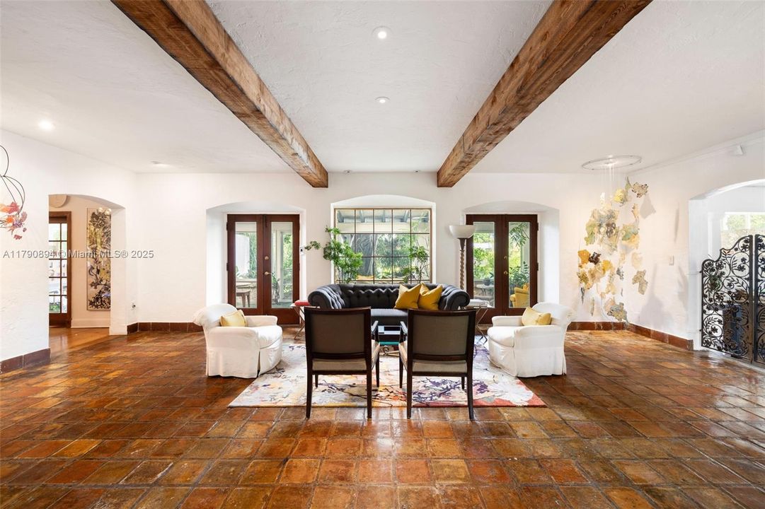 For Sale: $10,950,000 (6 beds, 5 baths, 4535 Square Feet)