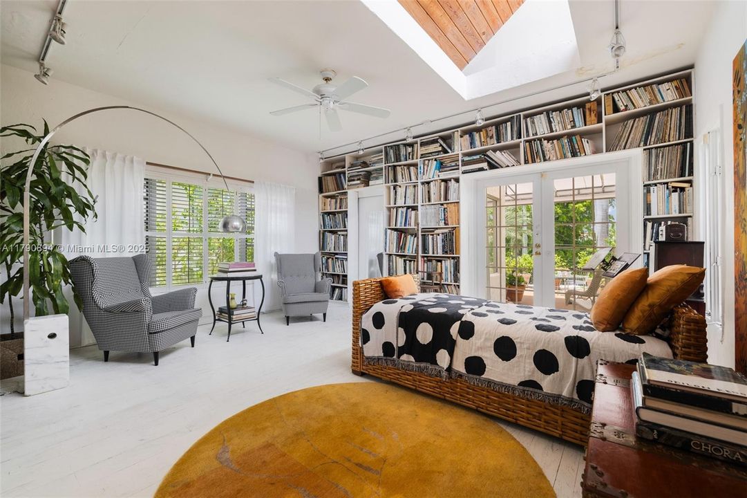 For Sale: $10,950,000 (6 beds, 5 baths, 4535 Square Feet)