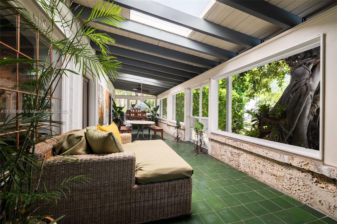 For Sale: $10,950,000 (6 beds, 5 baths, 4535 Square Feet)