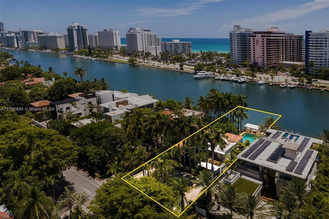 For Sale: $10,950,000 (6 beds, 5 baths, 4535 Square Feet)