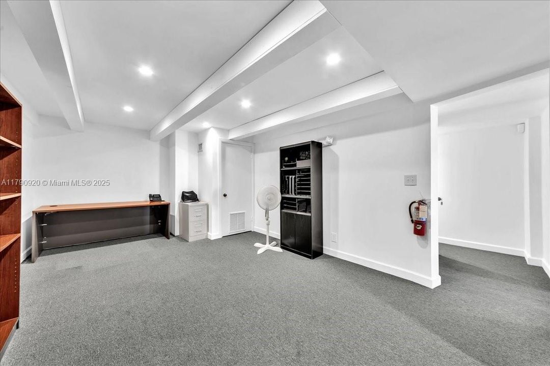 出租: $18 (0 贝兹, 0 浴室, 0 平方英尺)