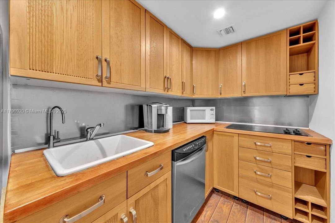 出租: $18 (0 贝兹, 0 浴室, 0 平方英尺)