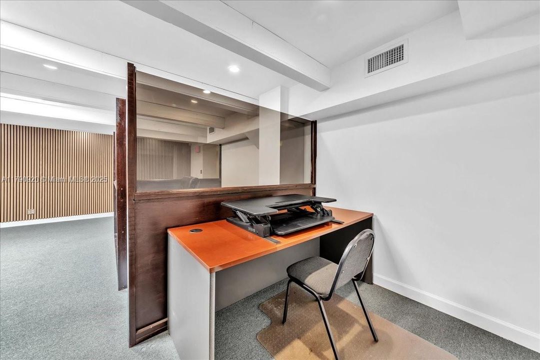 出租: $18 (0 贝兹, 0 浴室, 0 平方英尺)