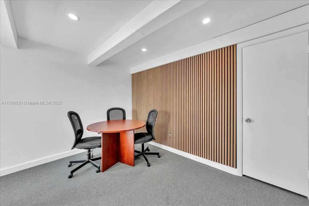 出租: $18 (0 贝兹, 0 浴室, 0 平方英尺)