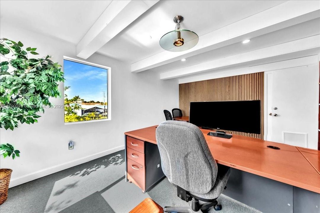 出租: $18 (0 贝兹, 0 浴室, 0 平方英尺)