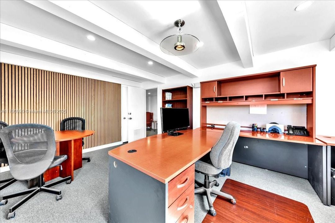 出租: $18 (0 贝兹, 0 浴室, 0 平方英尺)