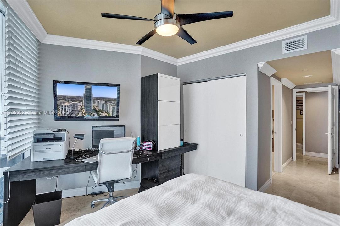 For Sale: $1,200,000 (2 beds, 2 baths, 1733 Square Feet)