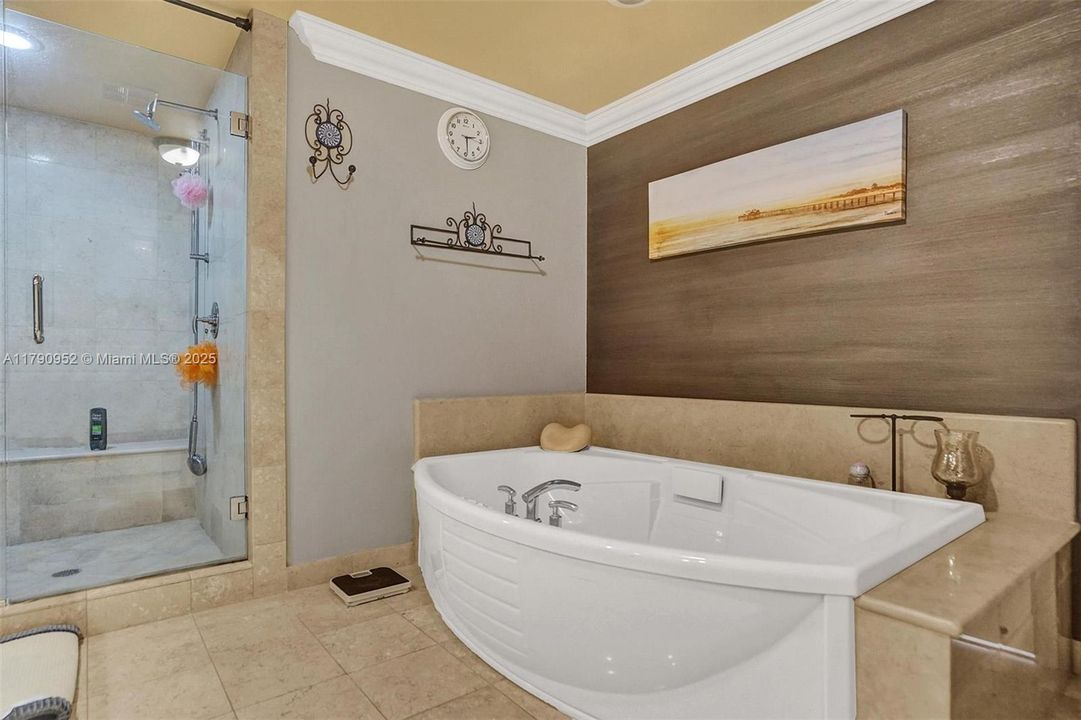 For Sale: $1,200,000 (2 beds, 2 baths, 1733 Square Feet)