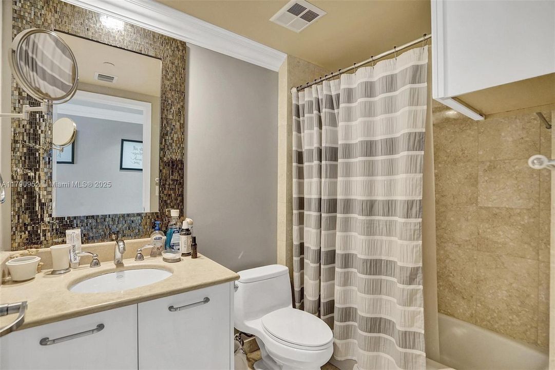 For Sale: $1,200,000 (2 beds, 2 baths, 1733 Square Feet)