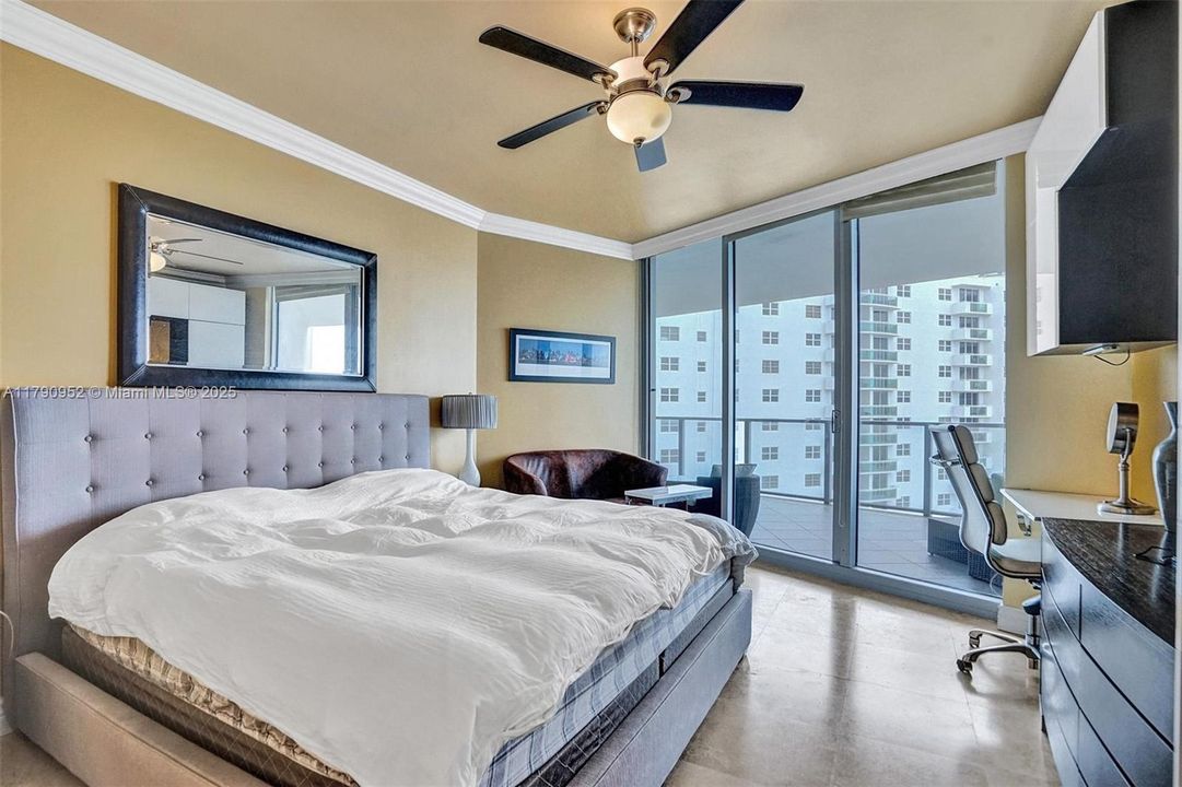 For Sale: $1,200,000 (2 beds, 2 baths, 1733 Square Feet)